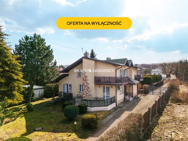 dom wolnostojący, 6 pokoi Kraków Bieżanów, ul. Młodzieży. Zdjęcie 1