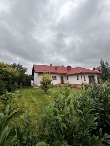 dom wolnostojący, 4 pokoje Stalowa Wola, ul. Grochowa. Zdjęcie 1