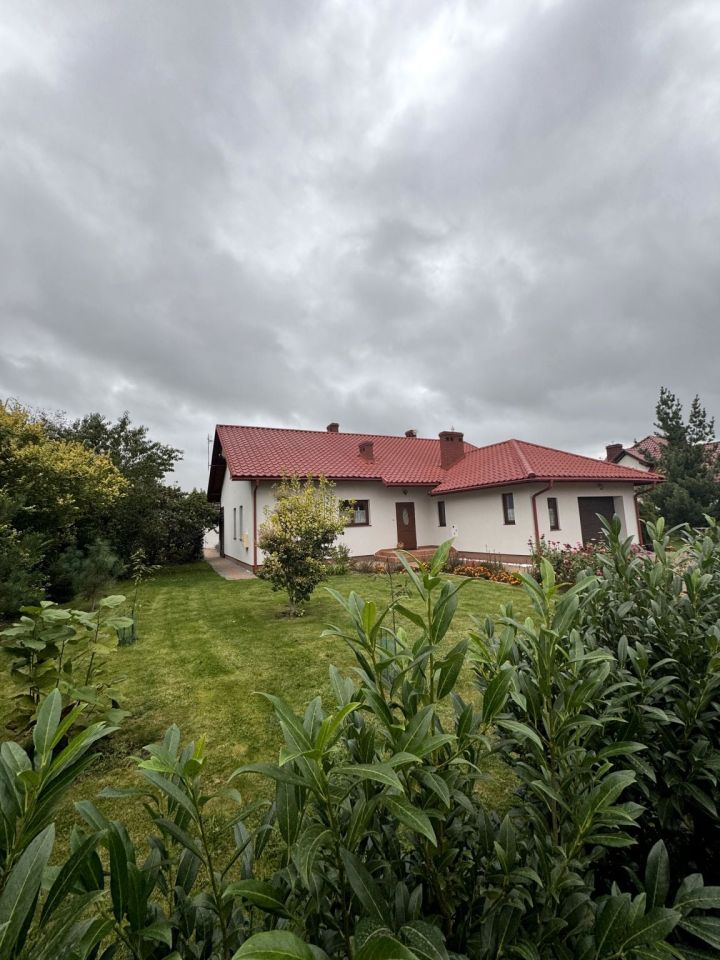 dom wolnostojący, 4 pokoje Stalowa Wola, ul. Grochowa. Zdjęcie 1