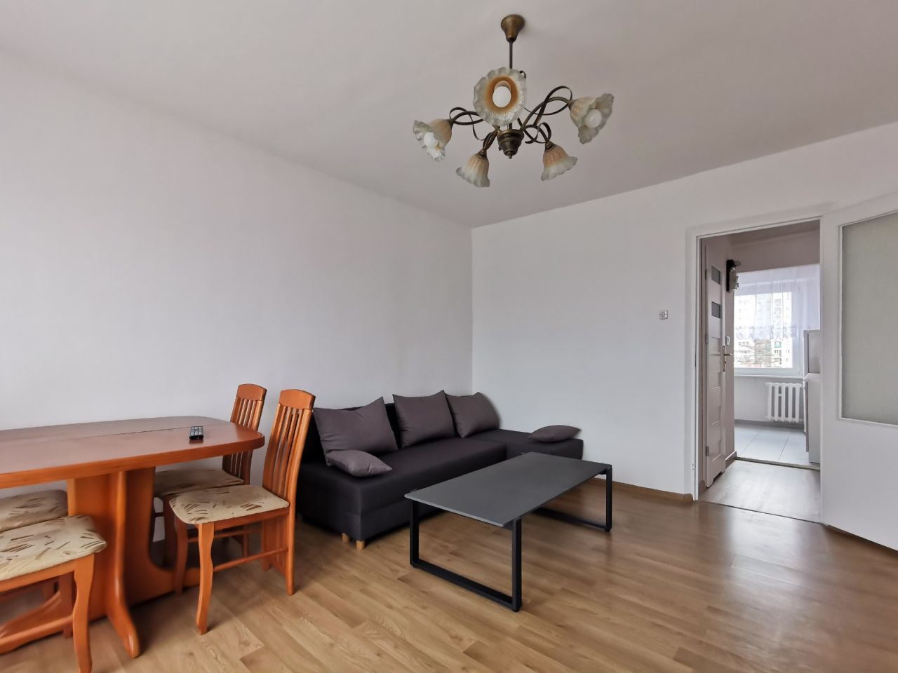 Mieszkanie 2-pokojowe Częstochowa Tysiąclecie, al. Aleja Armii Krajowej. Zdjęcie 9