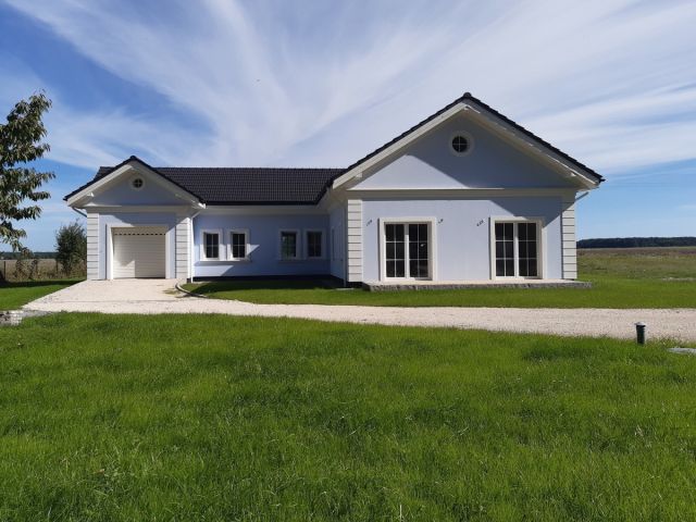 dom wolnostojący, 4 pokoje Nagłowice, ul. Parkowa. Zdjęcie 1