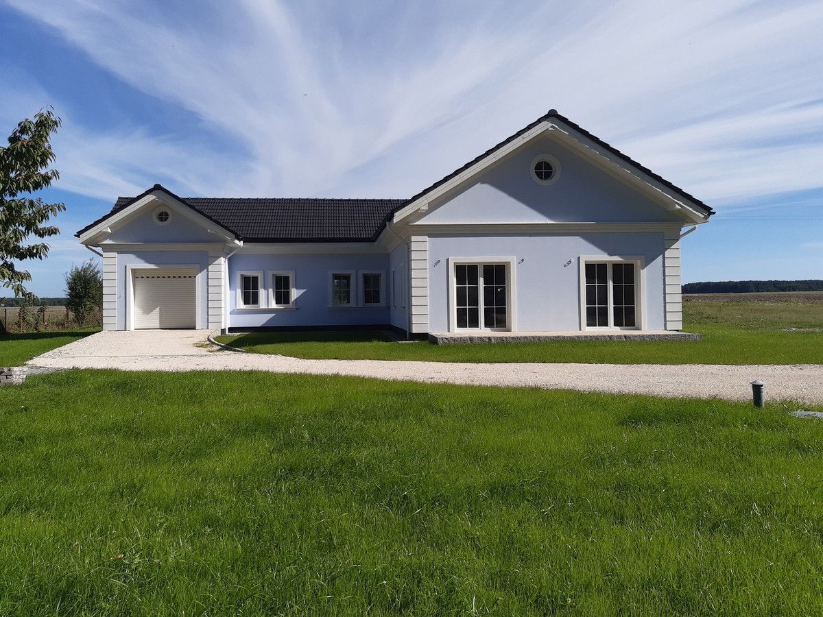 dom wolnostojący, 4 pokoje Nagłowice, ul. Parkowa