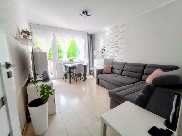 Mieszkanie 2-pokojowe Mikołów Centrum, os. Jana Kochanowskiego. Zdjęcie 1