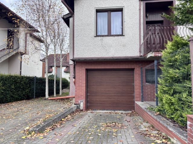 dom wolnostojący, 5 pokoi Gdynia Chwarzno-Wiczlino, ul. Izydy. Zdjęcie 2