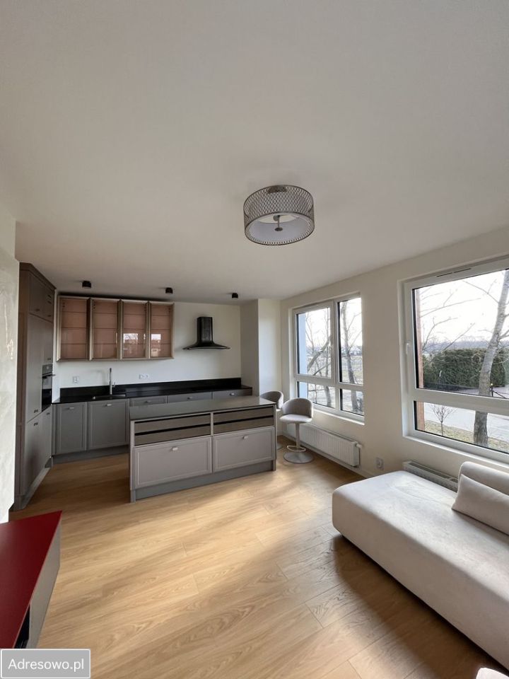 Mieszkanie 3-pokojowe Nowy Dwór Mazowiecki, ul. rtm. Witolda Pileckiego. Zdjęcie 1