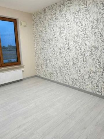 Mieszkanie 3-pokojowe Zamienie. Zdjęcie 4