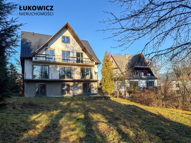 dom wolnostojący, 15 pokoi Jeleśnia. Zdjęcie 30