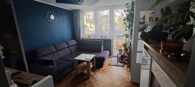 Mieszkanie 3-pokojowe Łódź Kurak, ul. Konstantego Ciołkowskiego. Zdjęcie 1