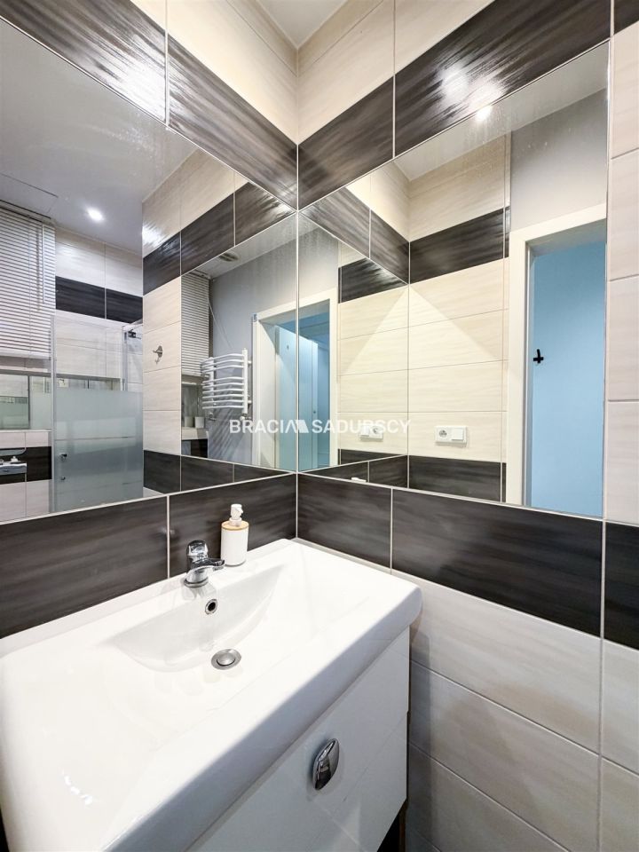 Mieszkanie 2-pokojowe Kraków, al. Zygmunta Krasińskiego. Zdjęcie 3