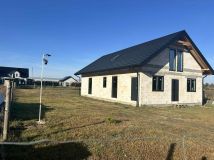 dom wolnostojący, 4 pokoje Krzywda