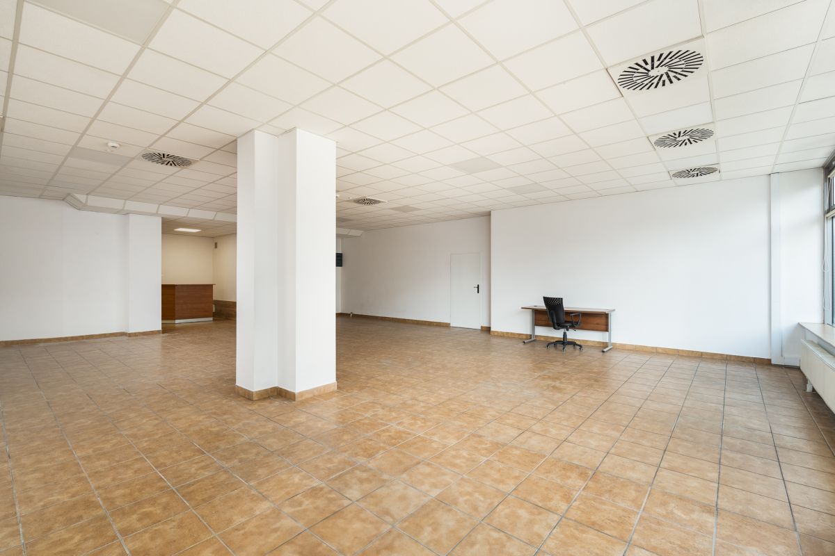 Lokal Warszawa Praga-Południe, al. Stanów Zjednoczonych. Zdjęcie 6