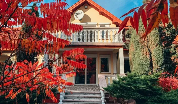 dom wolnostojący, 11 pokoi Dębica Gawrzyłowa, ul. Cisowa