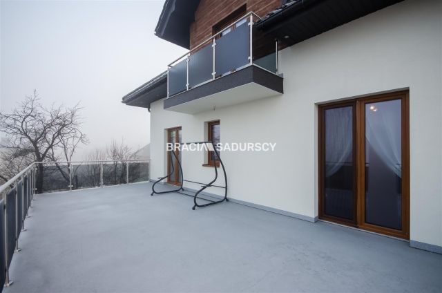 dom wolnostojący, 7 pokoi Myślenice Górne Przedmieście. Zdjęcie 32