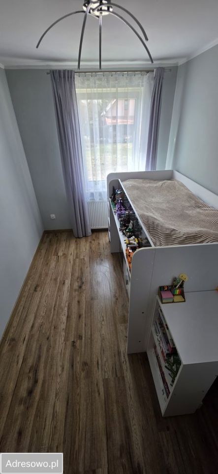 Mieszkanie 3-pokojowe Różyny. Zdjęcie 9