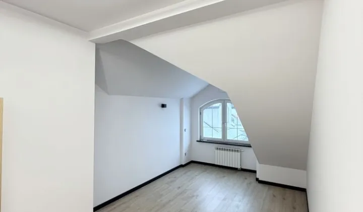 Biuro Raczki, pl. Plac Kościuszki