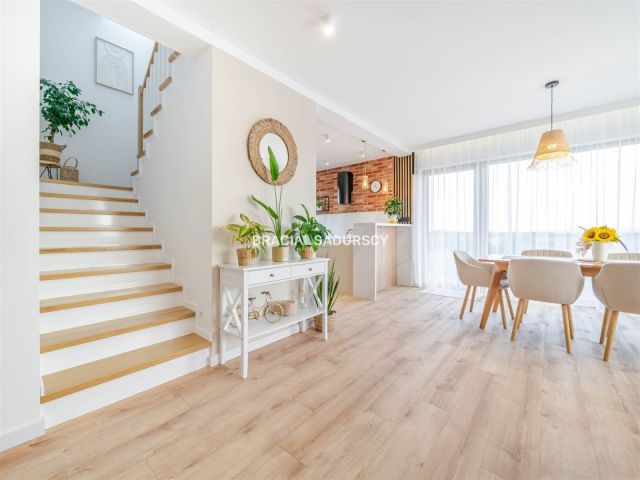 dom wolnostojący, 6 pokoi Młodziejowice. Zdjęcie 22