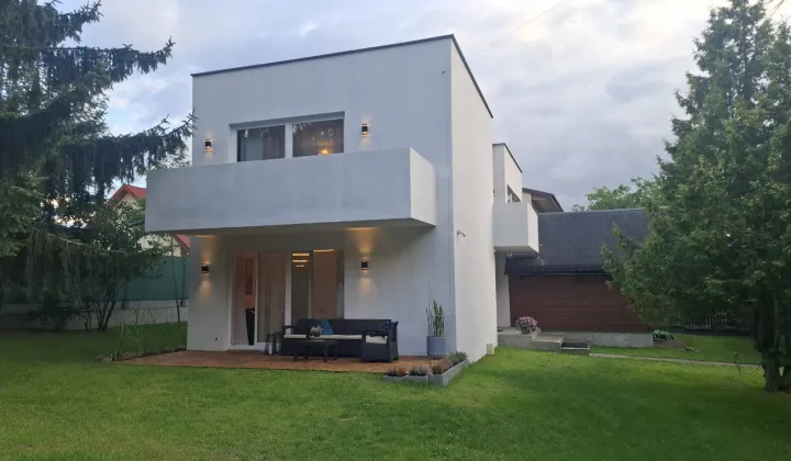 dom wolnostojący, 5 pokoi Marki, ul. Księżycowa