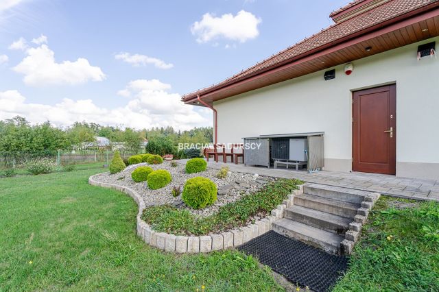 dom wolnostojący, 5 pokoi Niepołomice. Zdjęcie 27