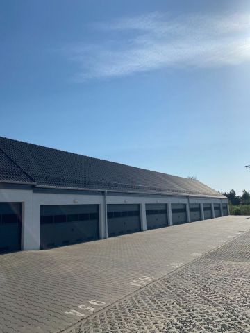 Nieruchomość komercyjna Iwiny, ul. św. Jacka. Zdjęcie 1