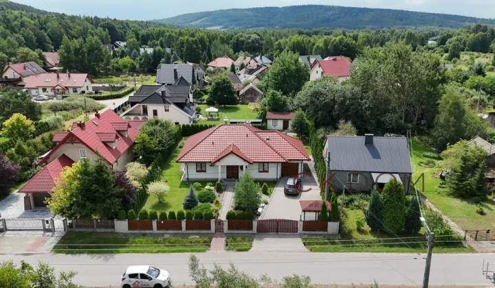 dom wolnostojący, 4 pokoje Ćmińsk