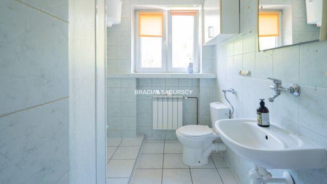 dom wolnostojący, 10 pokoi Kraków Łagiewniki, ul. Siostry Faustyny. Zdjęcie 4