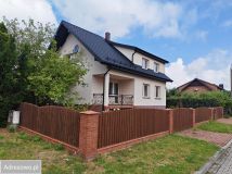 dom wolnostojący, 6 pokoi Praszka, ul. Staszica. Zdjęcie 1