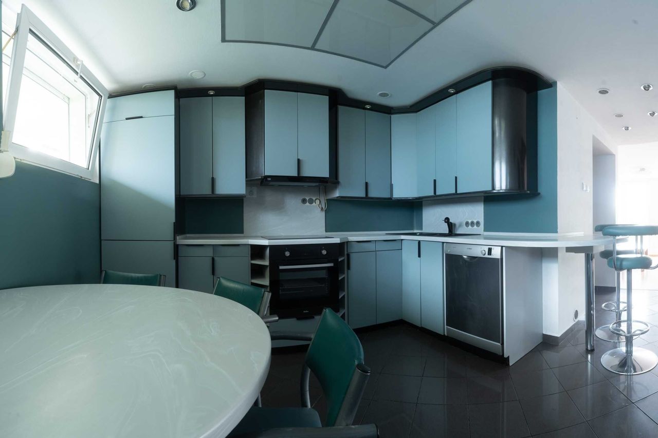 Mieszkanie 4-pokojowe Tychy Centrum, ul. Romana Dmowskiego. Zdjęcie 3