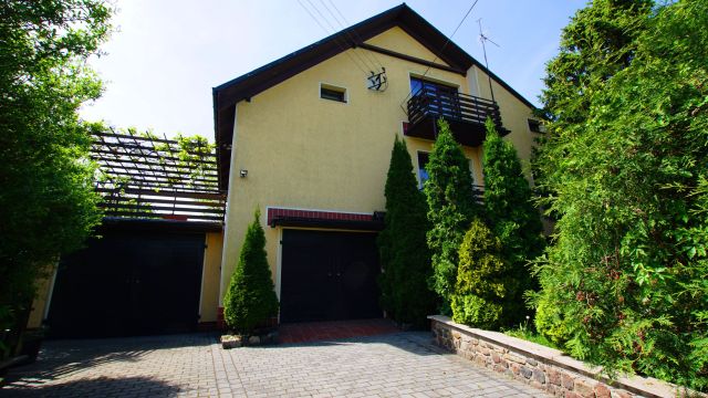 dom wolnostojący, 6 pokoi Gąbin, ul. Dębowa. Zdjęcie 1