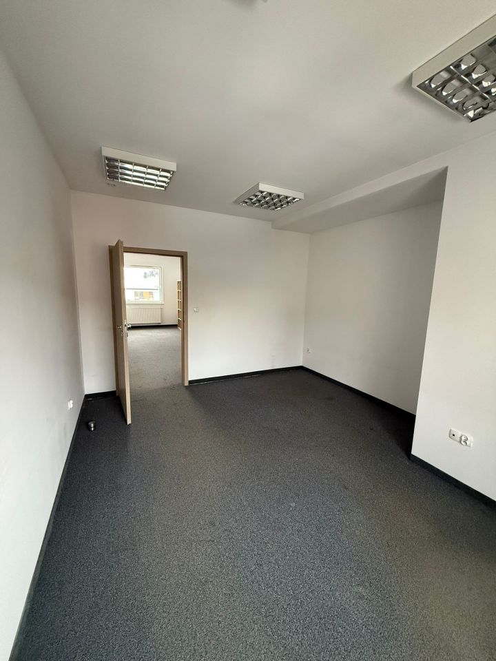 Biuro Pogórze, ul. Romualda Traugutta. Zdjęcie 2