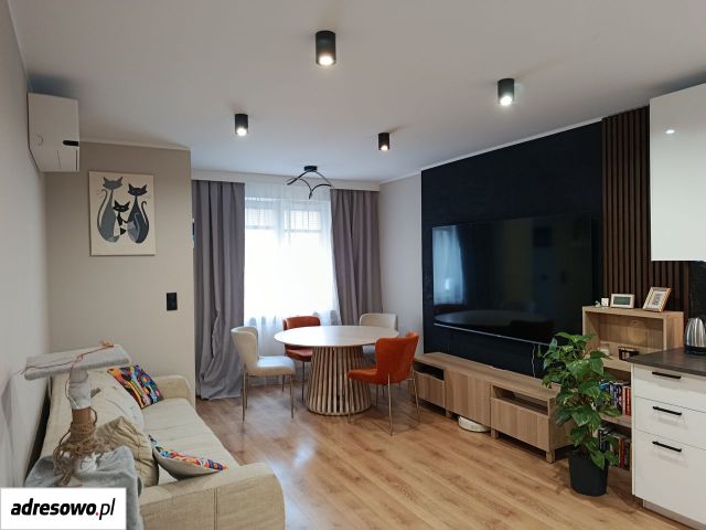 Mieszkanie 3-pokojowe Warszawa Wola, ul. Radziwie. Zdjęcie 1