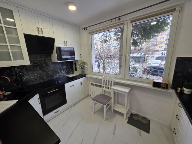 Mieszkanie 2-pokojowe Świdnica, ul. Ludwika Waryńskiego. Zdjęcie 2