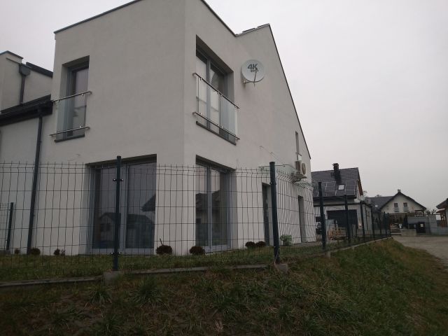 bliźniak, 4 pokoje Łozina, ul. Oleśnicka. Zdjęcie 1