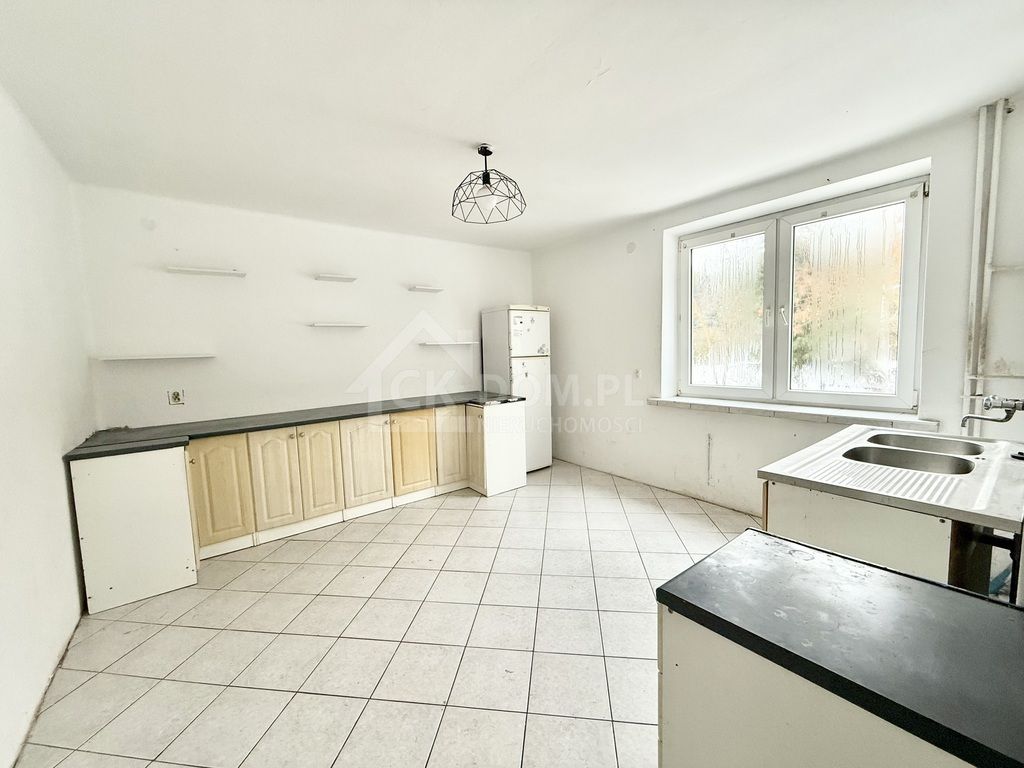 dom wolnostojący, 7 pokoi Lesica Bławatków. Zdjęcie 12