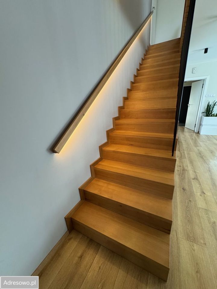 dom wolnostojący, 5 pokoi Zgierz. Zdjęcie 11