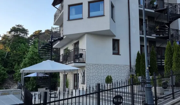 Hotel/pensjonat Krynica Morska, ul. Rzeźbiarzy