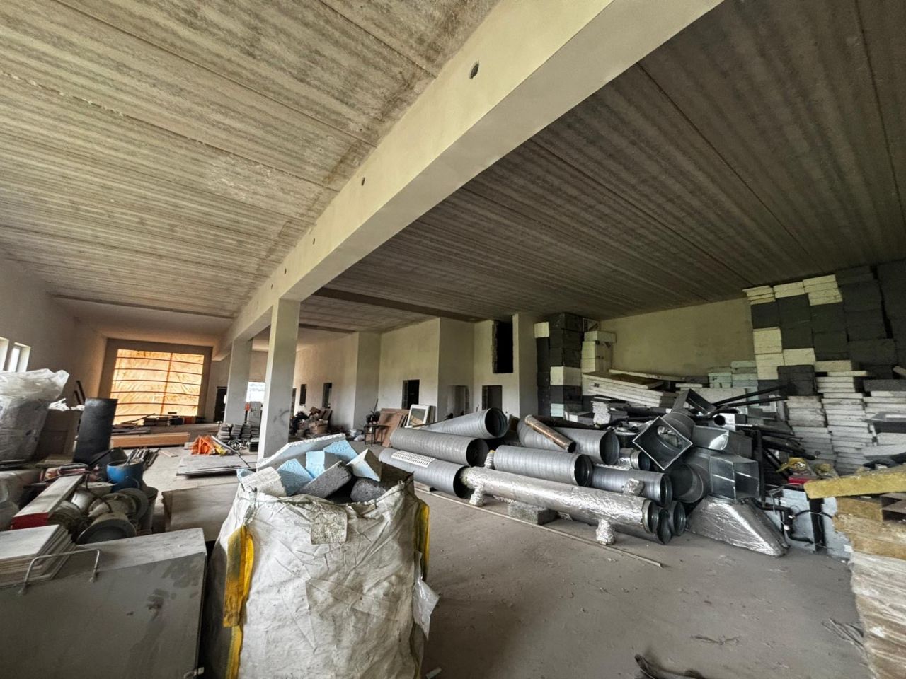 Hala/magazyn Huta. Zdjęcie 4