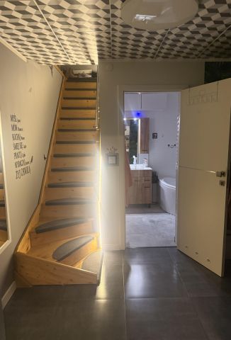 dom wolnostojący, 4 pokoje Zalesie. Zdjęcie 5