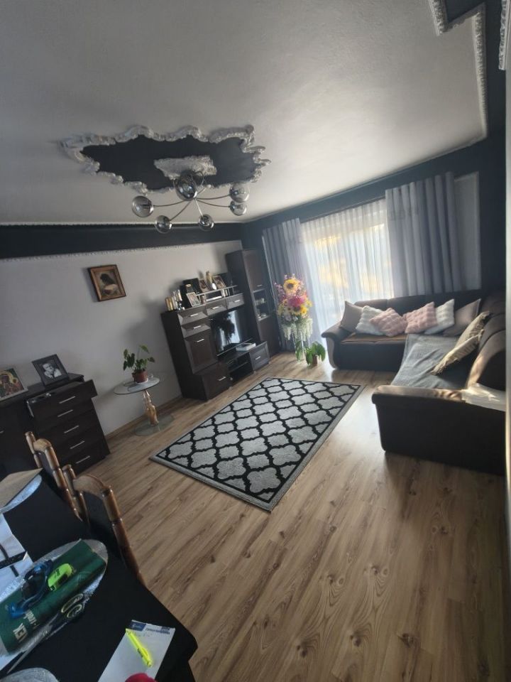 bliźniak Gomunice. Zdjęcie 4