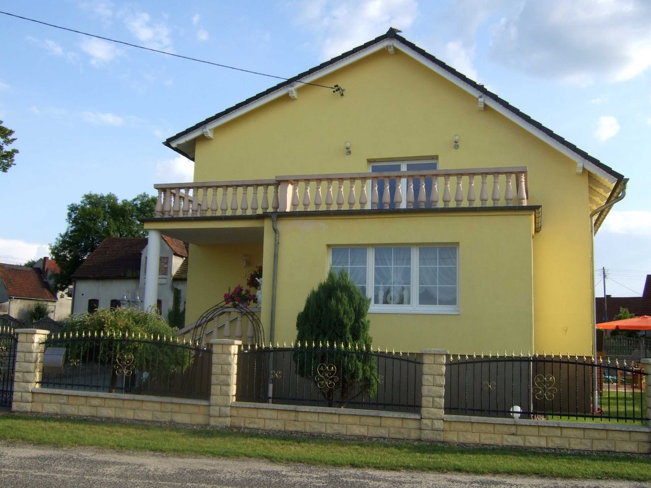 dom wolnostojący, 6 pokoi Staniszcze Małe