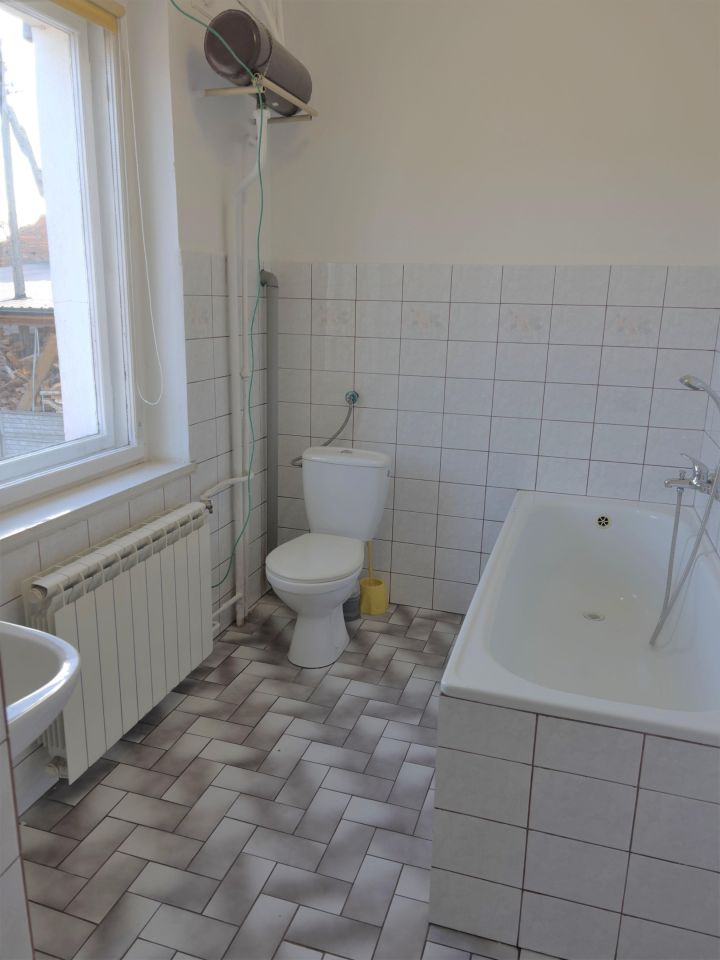 dom wolnostojący, 4 pokoje Solec, ul. Kościelna. Zdjęcie 7