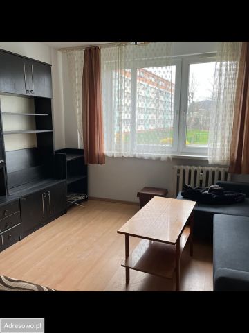 Mieszkanie 1-pokojowe Jelenia Góra Zabobrze, ul. Ignacego Paderewskiego. Zdjęcie 1