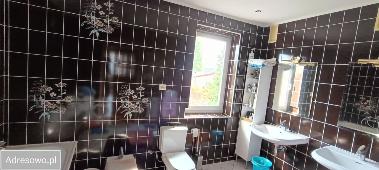 dom wolnostojący, 8 pokoi Falenty Nowe, ul. Róży. Zdjęcie 4