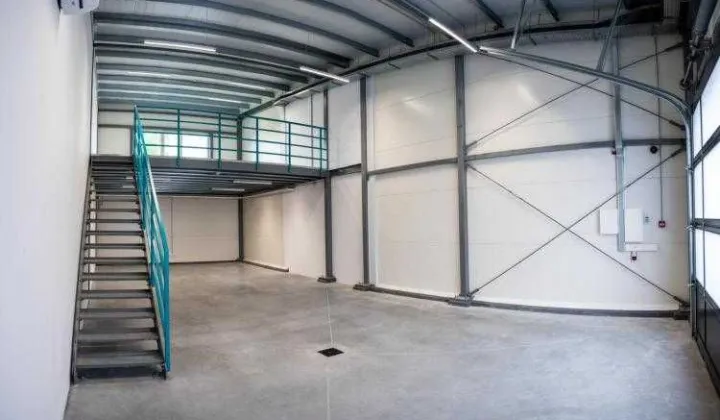 Hala/magazyn Końskie, ul. Kielecka