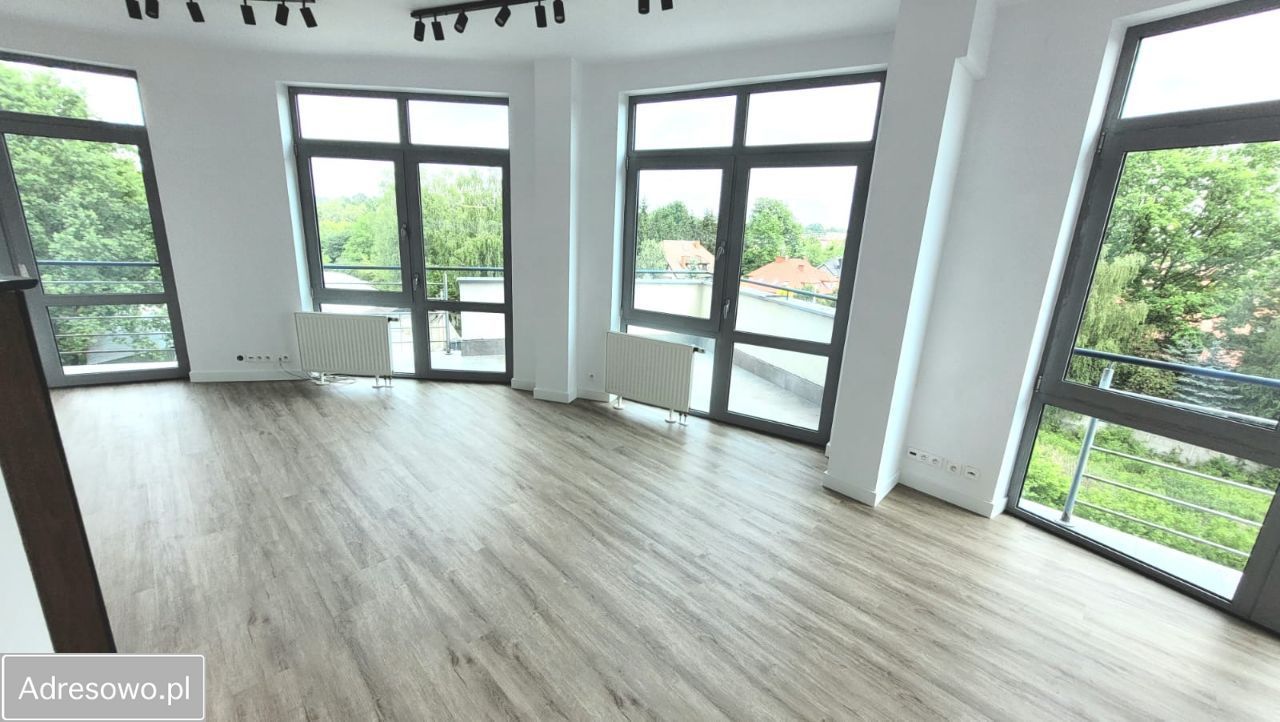 Mieszkanie 5-pokojowe Warszawa Wesoła. Zdjęcie 2