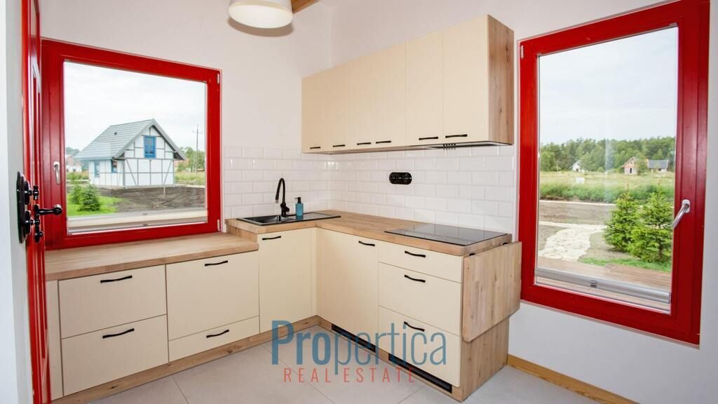 dom wolnostojący, 12 pokoi Rowy. Zdjęcie 14