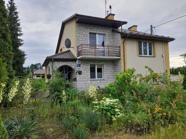 dom wolnostojący, 5 pokoi Łuczynów Stary Łuczynów. Zdjęcie 1