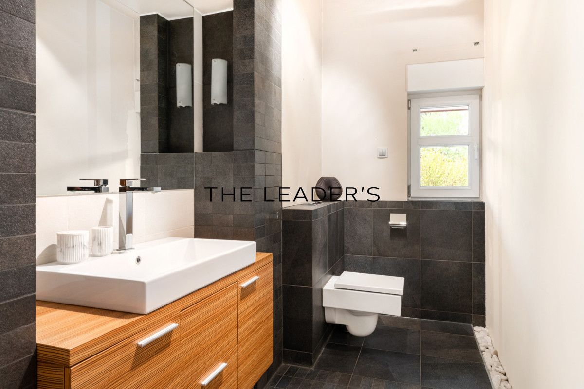 dom wolnostojący, 7 pokoi Chyliczki. Zdjęcie 19