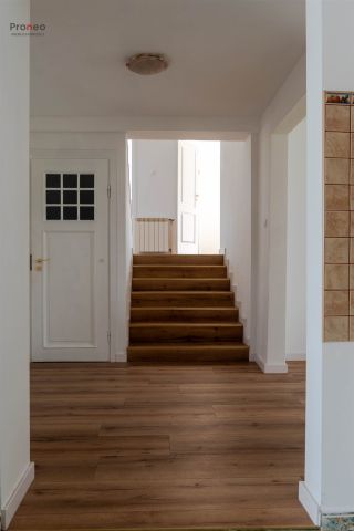 dom wolnostojący, 3 pokoje Stare Miasto. Zdjęcie 11