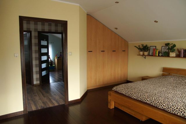 dom wolnostojący, 5 pokoi Słupca, ul. Brunona Schulza. Zdjęcie 12