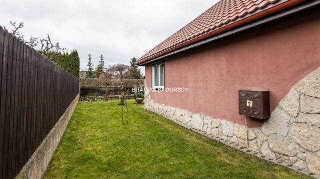 dom wolnostojący, 4 pokoje Michałowice, ul. Komora. Zdjęcie 25